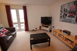 2 bed flat to rent in 1A Heol-Y-Deri, Rhiwbina, Cardiff