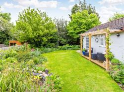 2 bed detached bungalow for sale in 74 High Street, Rushden