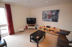 2 bed flat to rent in 1A Heol-Y-Deri, Rhiwbina, Cardiff