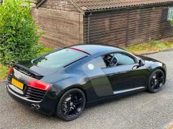 Audi R8 4.2 V8 ++ LEFT HAND DRIVE [LHD] ++ VERY HIGH SPEC ++ CARBON PACK ++