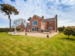 3 bed detached house for sale in Livingroom House, North Clifton, St. Peter Port, Guernsey