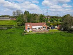 4 bed detached bungalow for sale in 38 Nelson Street, Leicester