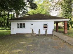 4 bed detached bungalow for sale in The Octagon, Middleborough