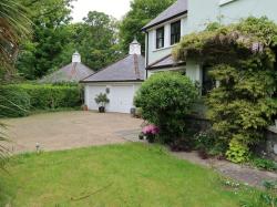 4 bed detached house for sale in 22 Church Road